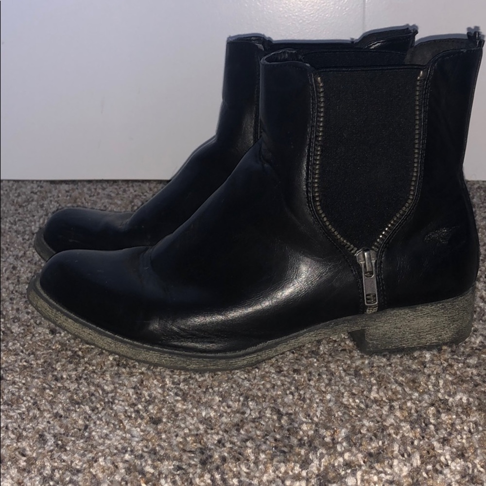 rocket dog black booties